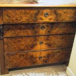 231 1320 CHEST OF DRAWERS